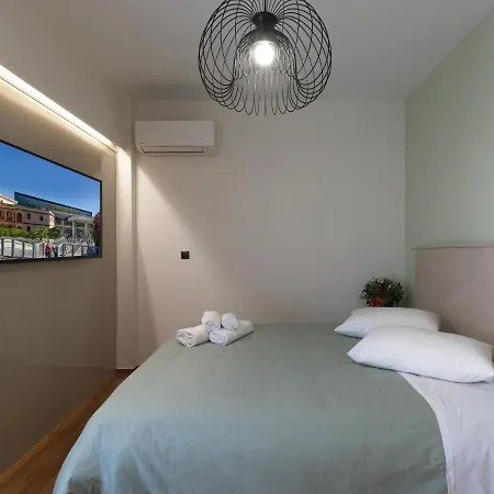 Metro Fix Apartment